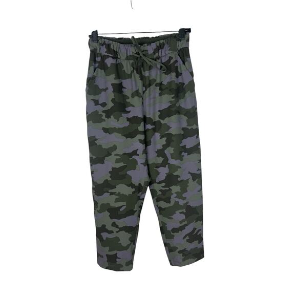 Lululemon Heritage Camo Keep Moving Pants Size 6 High Rise 7/8 Lavender Crop - Picture 11 of 11